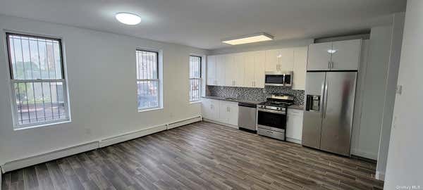 3 beds, 1 bath, $3,606, Unit 2