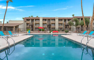 Swimming Pool at Verde Apartments in Tucson, AZ