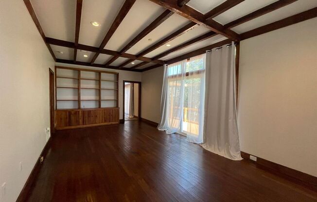 Available July 2026 | Downtown Baton Rouge – Beauregard Area