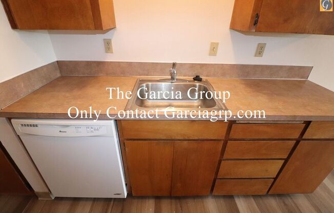 3712 S Kelly Ave, Units 1 - 13