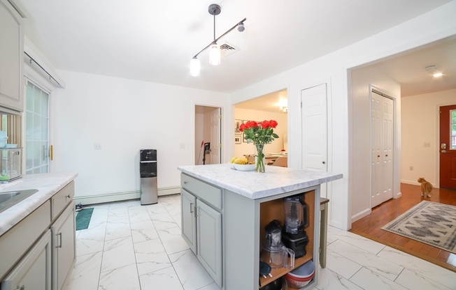 21 EATON AVE