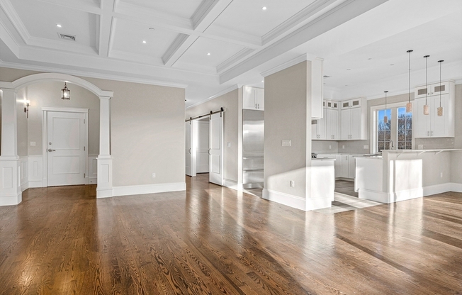 846 MAIN ST