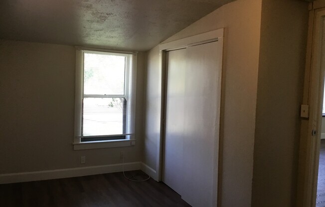 3 beds, 1 bath, $1,685