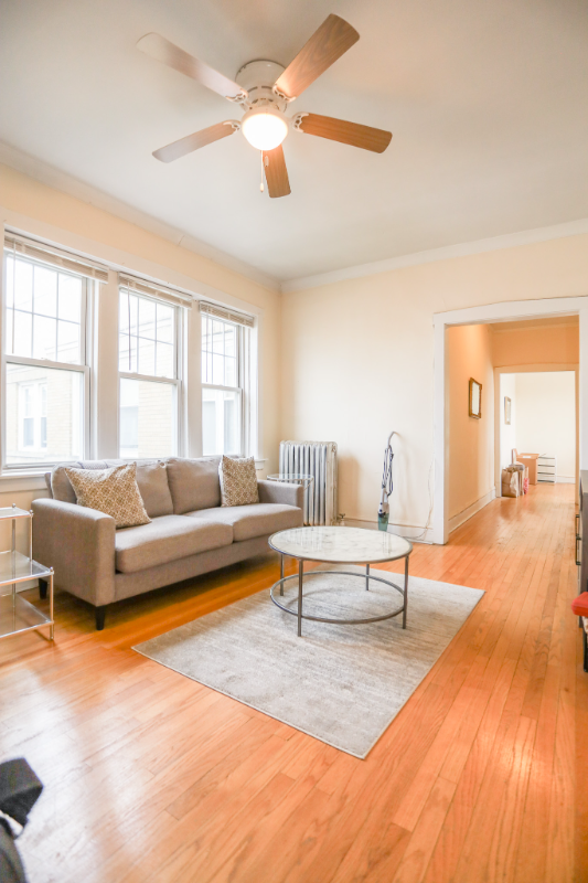 2451 GUNNISON