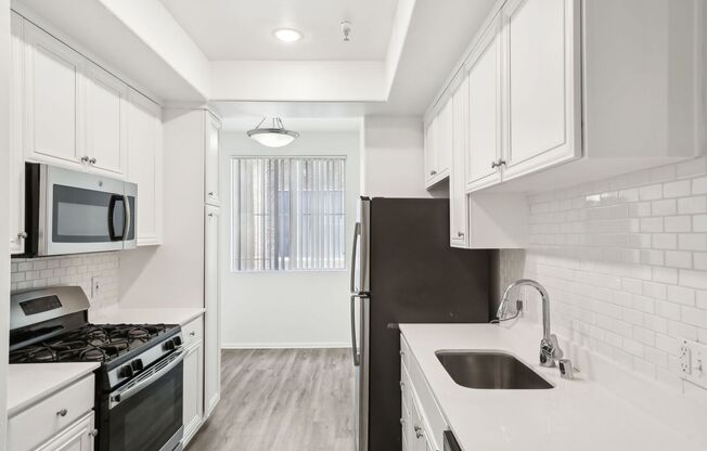 2 beds, 2 baths, 1,200 sqft, $3,498, Unit 218