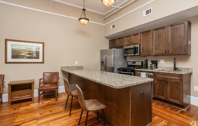 1 bed, 1 bath, 789 sqft, $1,600