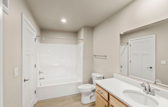 2 beds, 1 bath, 1,233 sqft, $1,699.99, Unit 198-03