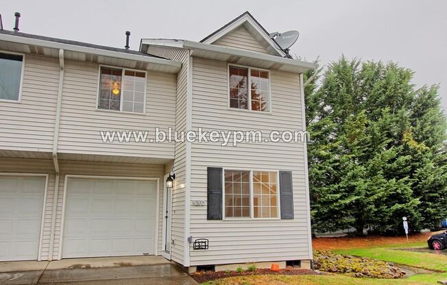 3 beds, 2.5 baths, $2,095