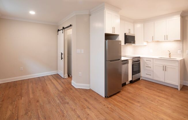 Studio, 1 bath, 350 sqft, $1,995, Unit 209