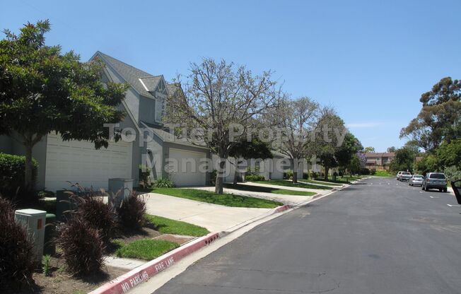 ****Beautiful 2 bed/2 bath Townhouse in Carlsbad - Great Location - Available 06/21****