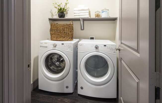 In-home washer and dryer at Windsor Shepherd, TX, 77007