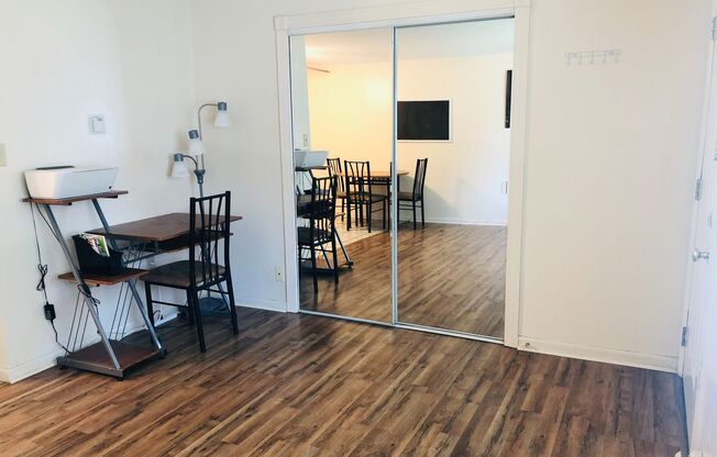 1 bed, 1 bath, 660 sqft, $700, Unit 2