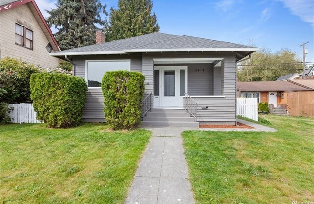 Beautifully Updated Downtown Everett 2 Bed / 1 Bath Home