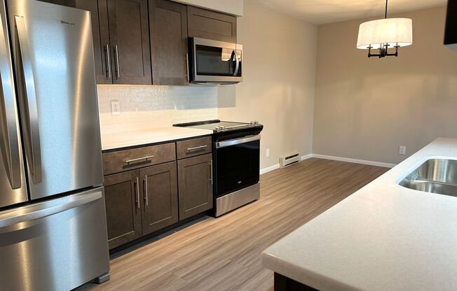 Cedarburg Townhome with attached garage, Newly Renovated with in unit laundry