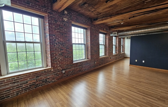 1 bed, 1 bath, 786 sqft, $2,000, Unit 110