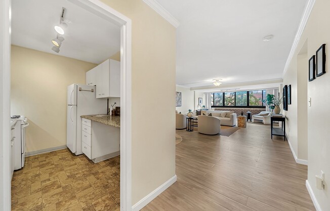 1 bed, 1 bath, 899 sqft, $3,100, Unit 7H