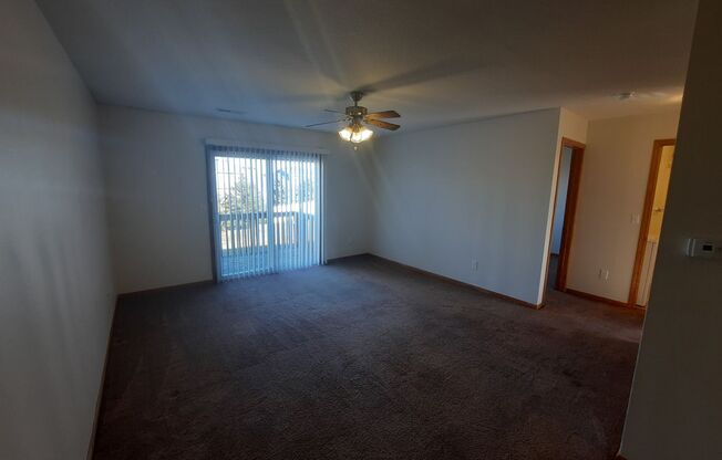 2 beds, 1 bath, 805 sqft, $925, Unit 708