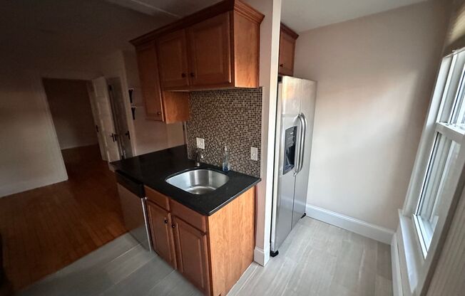 1 bed, 1 bath, $1,800, Unit 61 Monument Street