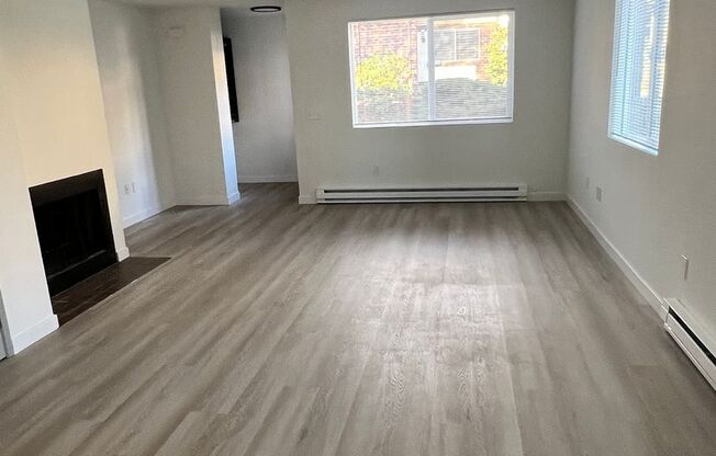 A113 - 11334 3rd Ave NE (4Plex)