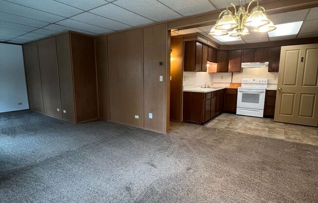 1 bed, 1 bath, 700 sqft, $675, Unit E