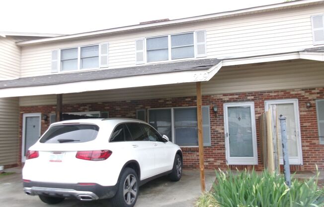 Townhouse with Carport FOR RENT