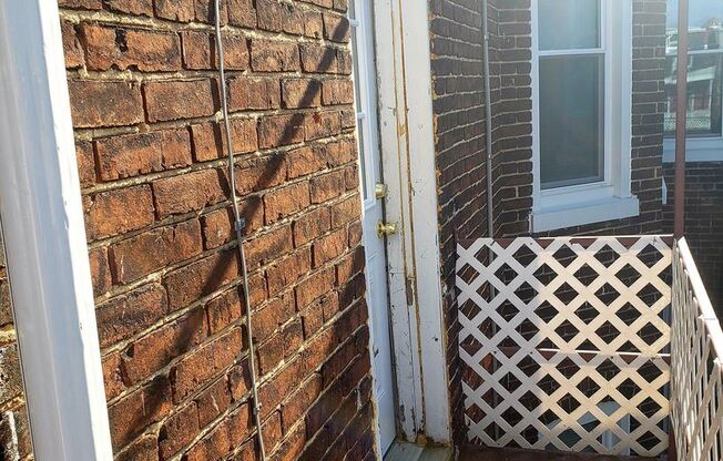 659 Wallace St