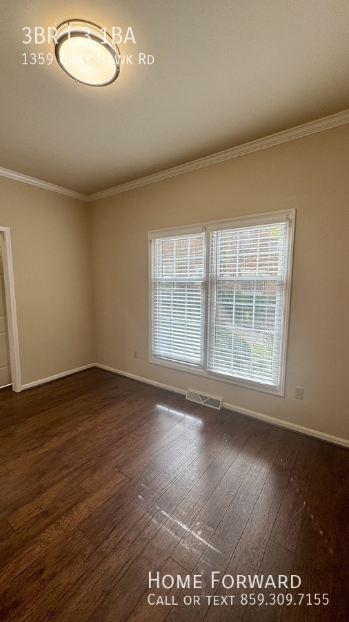 1359 GRAY HAWK RD