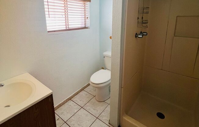 3 beds, 2 baths, $1,750