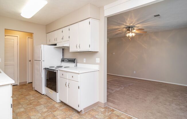 2 beds, 1 bath, 888 sqft, $1,030, Unit 46T-2D