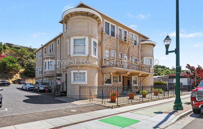 22284 Mission Blvd