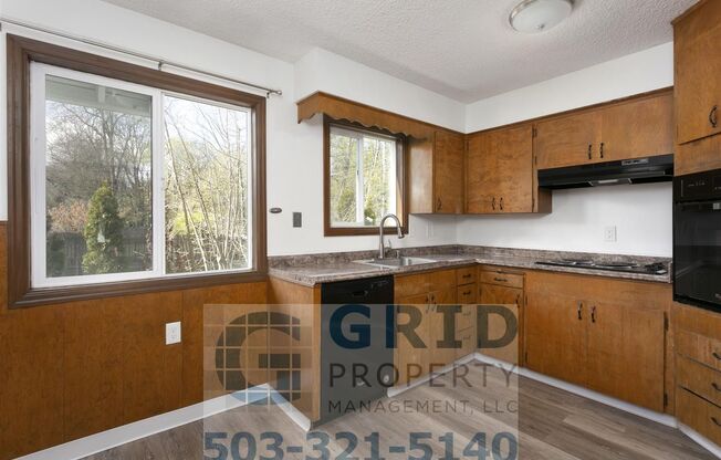 2 beds, 1 bath, $1,600, Unit 3205