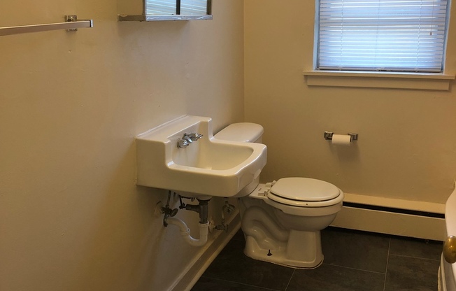 2 beds, 1 bath, 740 sqft, $735, Unit 1500-801