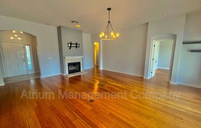 1333 GOLF PT LOOP