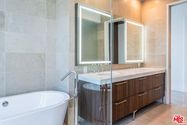 3 beds, 3 baths, 2,676 sqft, $14,300, Unit 1