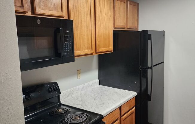 2 beds, 1 bath, 800 sqft, $1,100, Unit 1958-A7