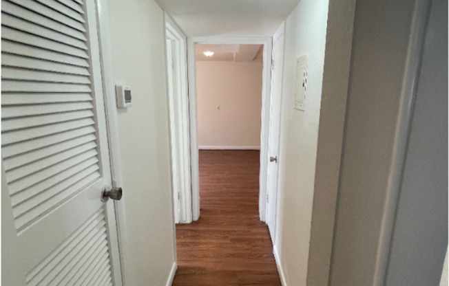 2 beds, 1 bath, 900 sqft, $1,325, Unit Unit 1