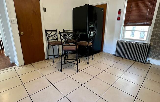 2 beds, 1 bath, 1,000 sqft, $1,500, Unit Unit 2