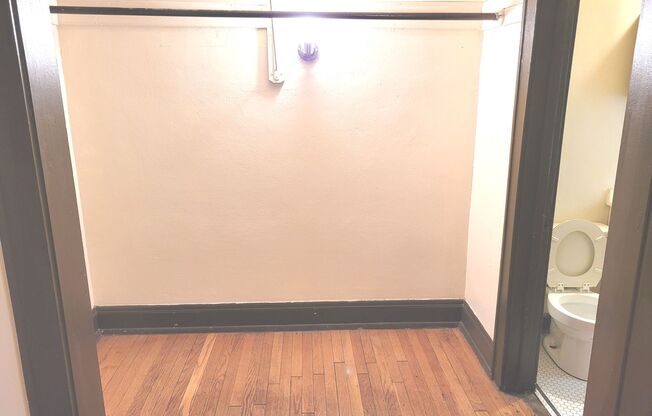 Studio, 1 bath, $775, Unit 109
