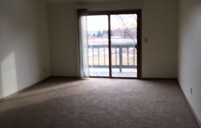 1 bed, 1 bath, 683 sqft, $1,139, Unit 1901-075