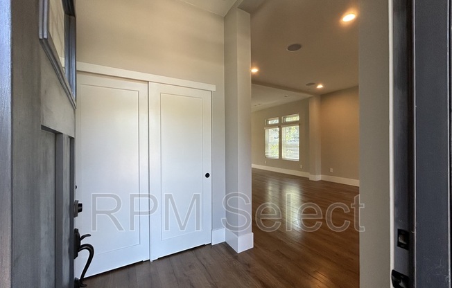 519 8 ST