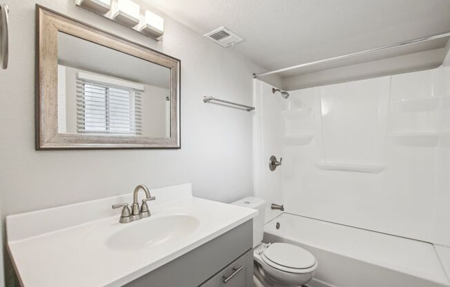 Studio, 1 bath, 400 sqft, $1,099, Unit A03