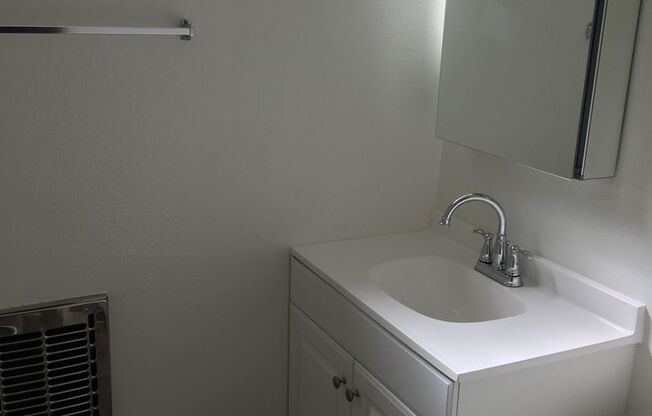Studio, 1 bath, $1,425, Unit 26