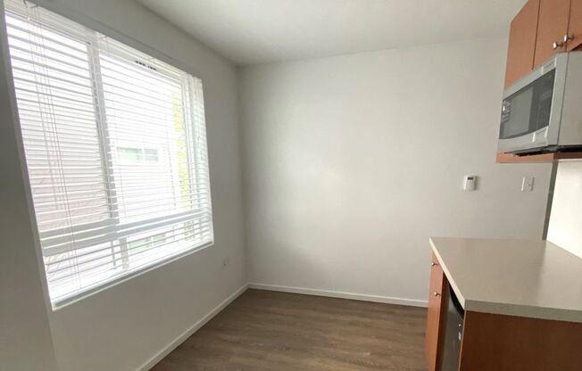 Studio, 1 bath, 175 sqft, $1,295, Unit 3308