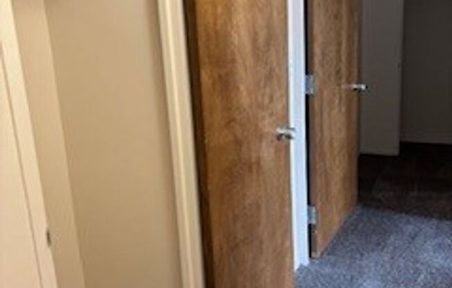 2 beds, 2 baths, 883 sqft, $1,675, Unit 313