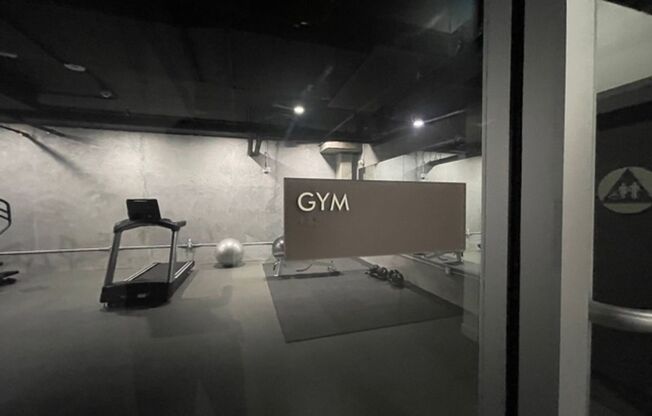 Studio, 1 bath, 574 sqft, $1,950, Unit Unit 307