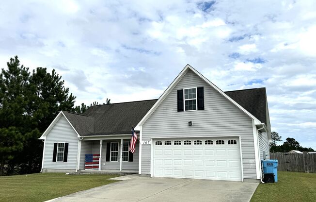 Adorable home located in Richlands!