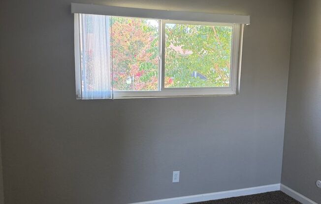 2 beds, 1 bath, 775 sqft, $1,645, Unit 17