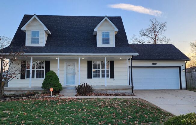 Beautiful 4 Bed 2.5 Bath Home in Quiet Neighborhood!