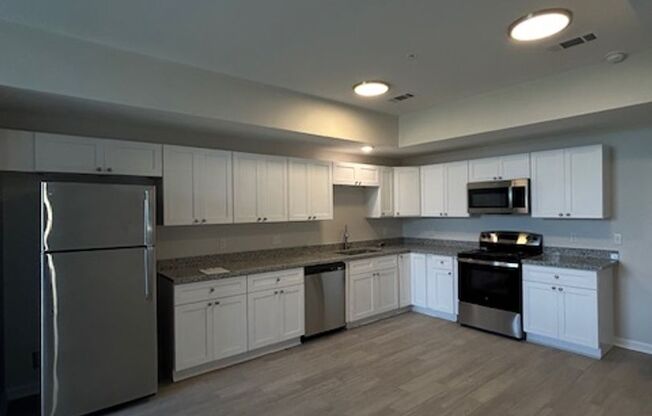 3 beds, 2 baths, $1,450, Unit 17254-28A