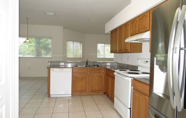 Large 4/2/3 Home renting $2800. month.